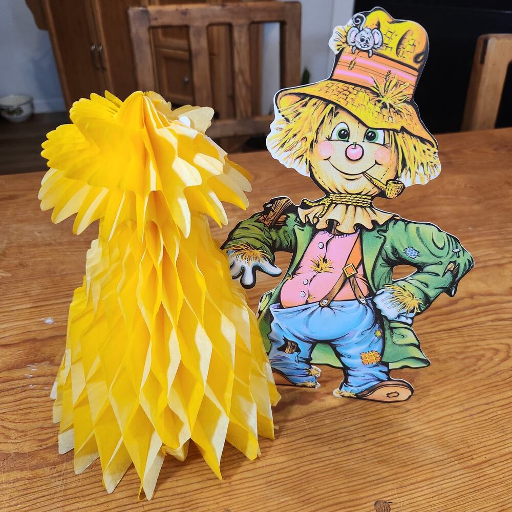 Vintage 1979 Halloween Decoration Scarecrow Table Topper 3D Fold Out Made USA
